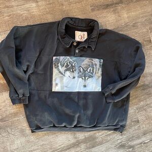 Vintage Wolf Sweatshirt!